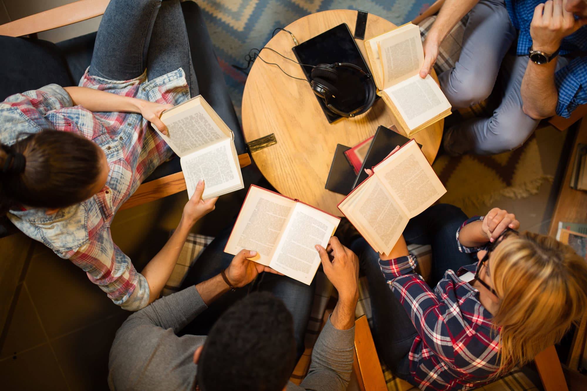 Club de lecture et expérience communautaire en ligne  QuantarisCore 